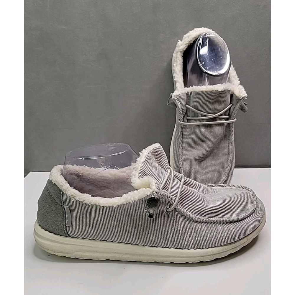 Hey Dude Women's Wendy Slip On Shoe Size 9 Fleece Lined Corduroy Grey Sneakers